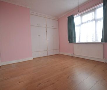 5 bedroom end of terrace house to rent - Photo 4