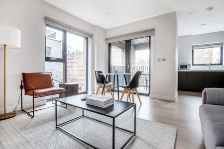 Boulevard Apartments, Ufford St - Photo 2