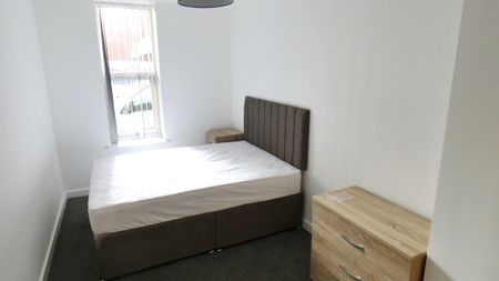 Cross Street , - Photo 3