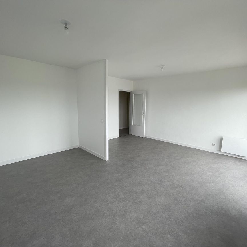 Location Appartement 1 pièce 44m² CHATEAUROUX 36000 - Photo 1