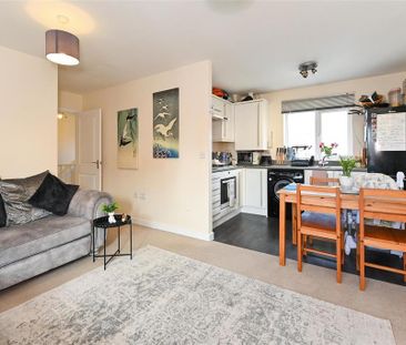 2 bedroom apartment to rent - Photo 2
