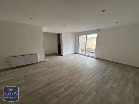 Location Maison 4 pièces 92m² STE SOULLE 17220 - Photo 2
