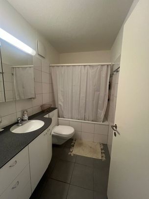 APPARTEMENT 31/2 PIÈCES À ZURICH - DISTRICT 9 ALTSTETTEN, MEUBLÉ, TEMPORAIRE - Photo 1