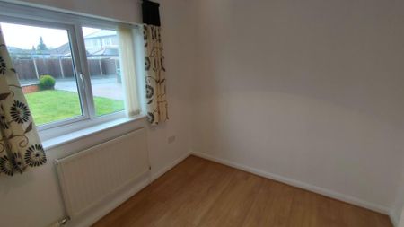 4 bedroom bungalow to rent - Photo 3