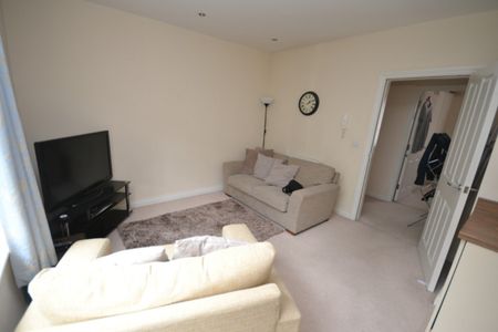 1 bed Ground Floor Flat for Rent - Photo 5