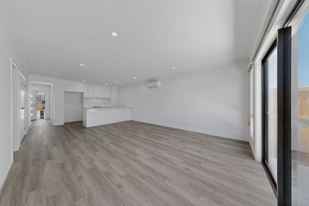 103 Prudence Parade, Point Cook VIC 3030 - House For Rent | Domain - Photo 3