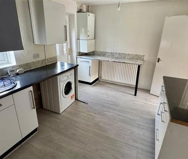 3 bedroom townhouse to rent - Photo 2