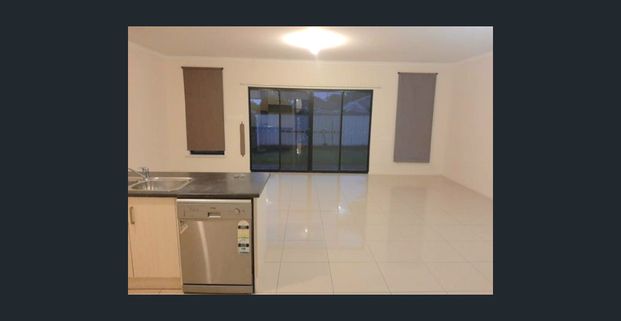 Open plan living with two open living areas - Photo 1