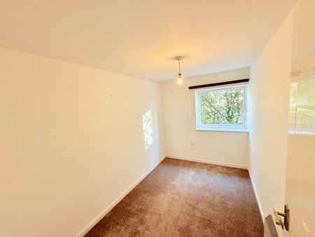 2 Bed Flat, Hill View House, BS15 - Photo 2