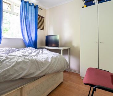 4 bedroom terraced house to rent - Photo 4