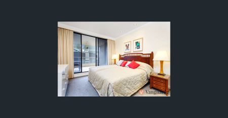 THE OAKS GRAND I Spacious Furnished One Bedroom Apartment - Photo 2