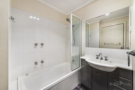 4/1 Eucalyptus Mews, Notting Hill - Photo 4