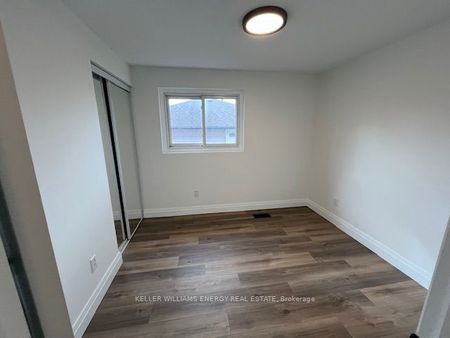 For Lease - 697 Downview Crescent Unit# Main Floor, Oshawa, Ontario - Photo 2