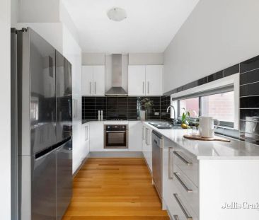 “Spacious, Stylish and Wonderfully Low-Maintenance” - Photo 6