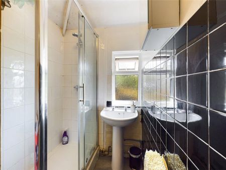 6 bedroom end of terrace house to rent - Photo 5