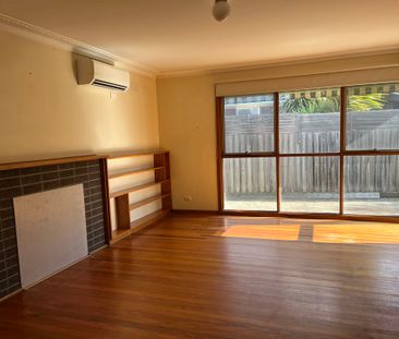 THREE BEDROOM HOME WITH LARGE YARD AND GARAGE - Photo 2