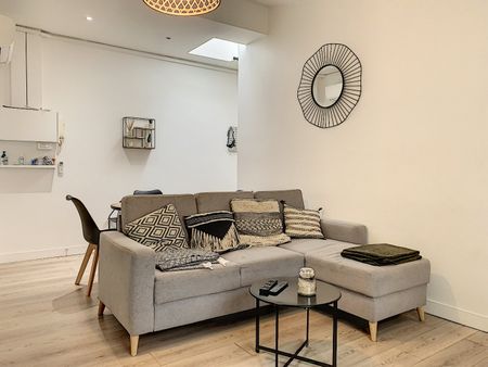 Location Appartement 3 pièces 43m² NICE 06000 - Photo 2