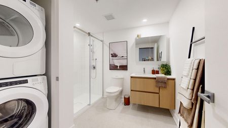 245 Robert-Bourassa Blvd, Montréal, QC - Photo 4