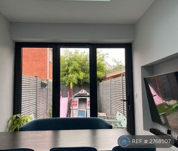 3 bedroom maisonette to rent - Photo 4