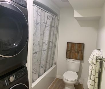 For Lease - 30 Westminster Circle, Barrie, Ontario - Photo 3