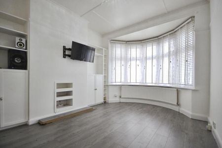 3 bedroom terraced house to rent - Photo 2