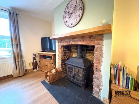 3 bedroom semi-detached house to rent - Photo 3