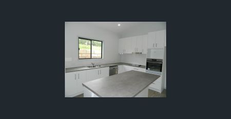 Rural home in leafy Rosemount - Photo 5