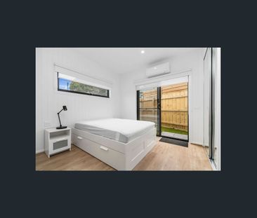 Brand New, Fully Furnished Studio - Available Now - Photo 1