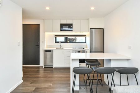 Immaculate two-bedroom townhouse! - Photo 2