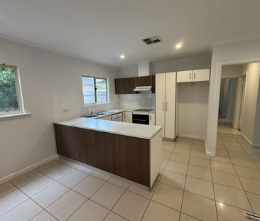 Spacious character Bungalow in great location! - Photo 1