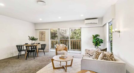 Charming 2BR Home in Churton Park - Photo 4