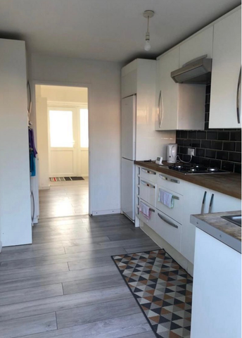 1 bedroom in a house share to rent - Photo 5