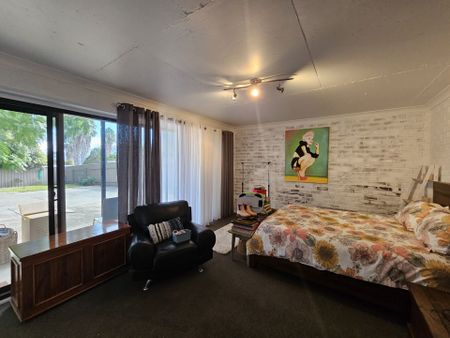 16 Dwyer Crescent - Photo 4