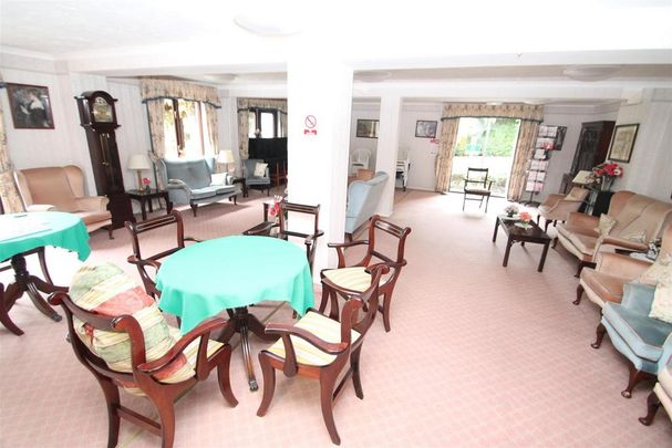 1 bedroom retirement property to rent - Photo 1