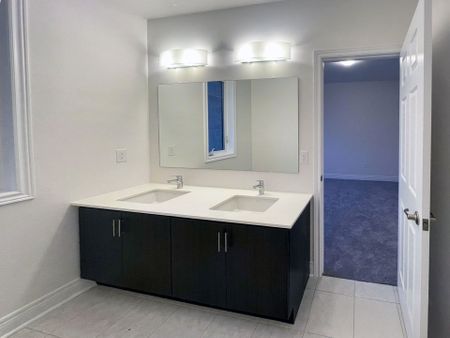 For Lease - 18 Nigh Drive, Markham, Ontario - Photo 3