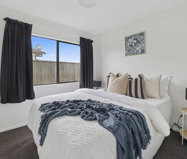 Handy to Town - Ohinemutu - Photo 6