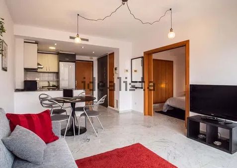 Alquiler de estudio en Calle Cortés Valencianas, 43