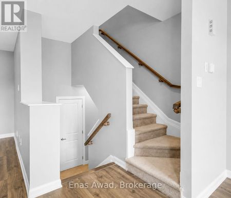 1 - 44 TEELIN CIRCLE, Ottawa, Ontario, K2C3H2 - Photo 3