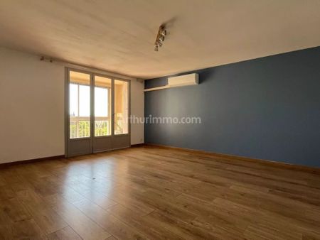 Location Appartement 4 pièces 81 m2 à Manosque - Photo 2