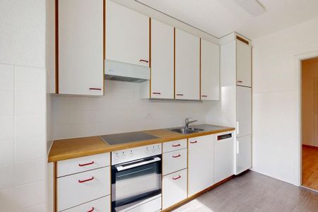 Gemütliche Wohnung mit Waschtrockner - Photo 3