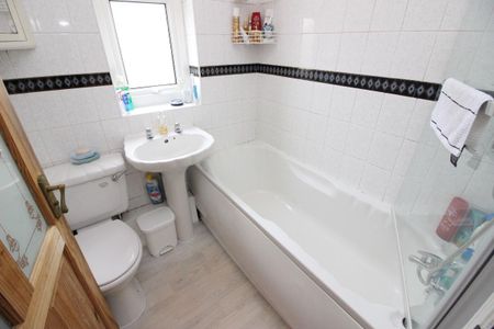 Boscombe Road, Worcester Park - Photo 5