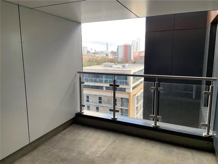 2 bedroom flat to rent - Photo 5