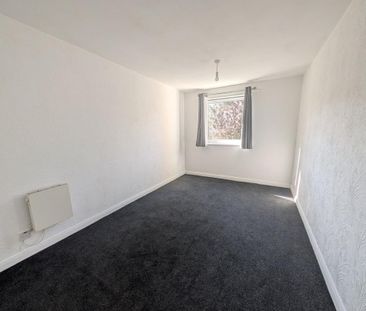 Bradford Road, Shipley - Photo 2