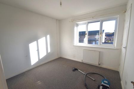 2 bedroom semi-detached house to rent - Photo 2