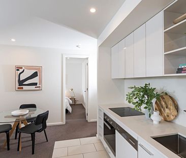 Modern Comfort in Vibrant South Yarra - Photo 4