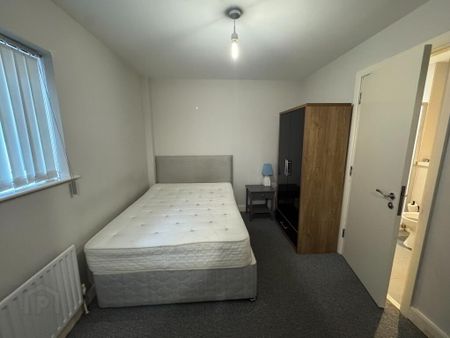909 College Court Central, 56 King Street, Belfast, BT1 6BZ - Photo 3