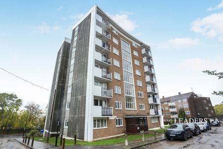 1 bedroom apartment to rent Wood Vale, London, SE23 - Photo 2