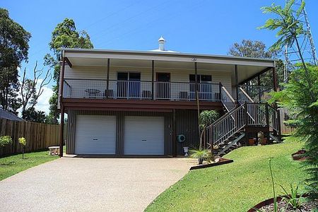 `Modern Elevated Living in the Heart of Cooroy - Photo 3