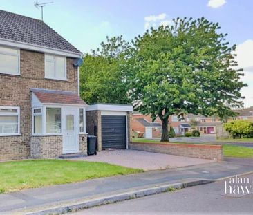 3 bedroom semi-detached house to rent - Photo 2