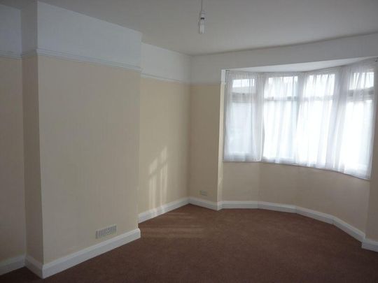3 bedroom end of terrace house to rent - Photo 1